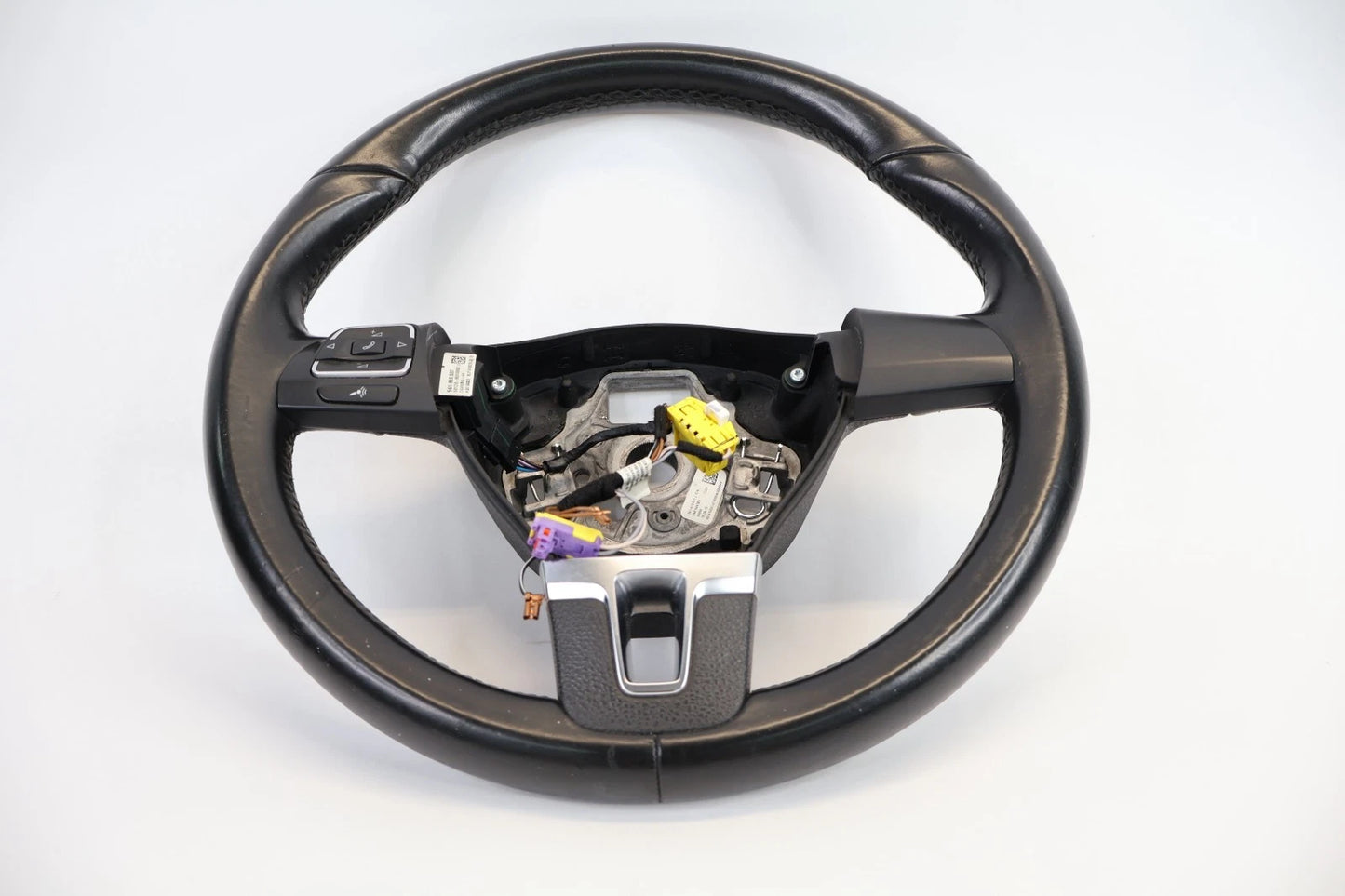 2012-2015 VOLKSWAGEN PASSAT STEERING WHEEL W/ AUDIO CONTROL SWITCH 561959537 OEM