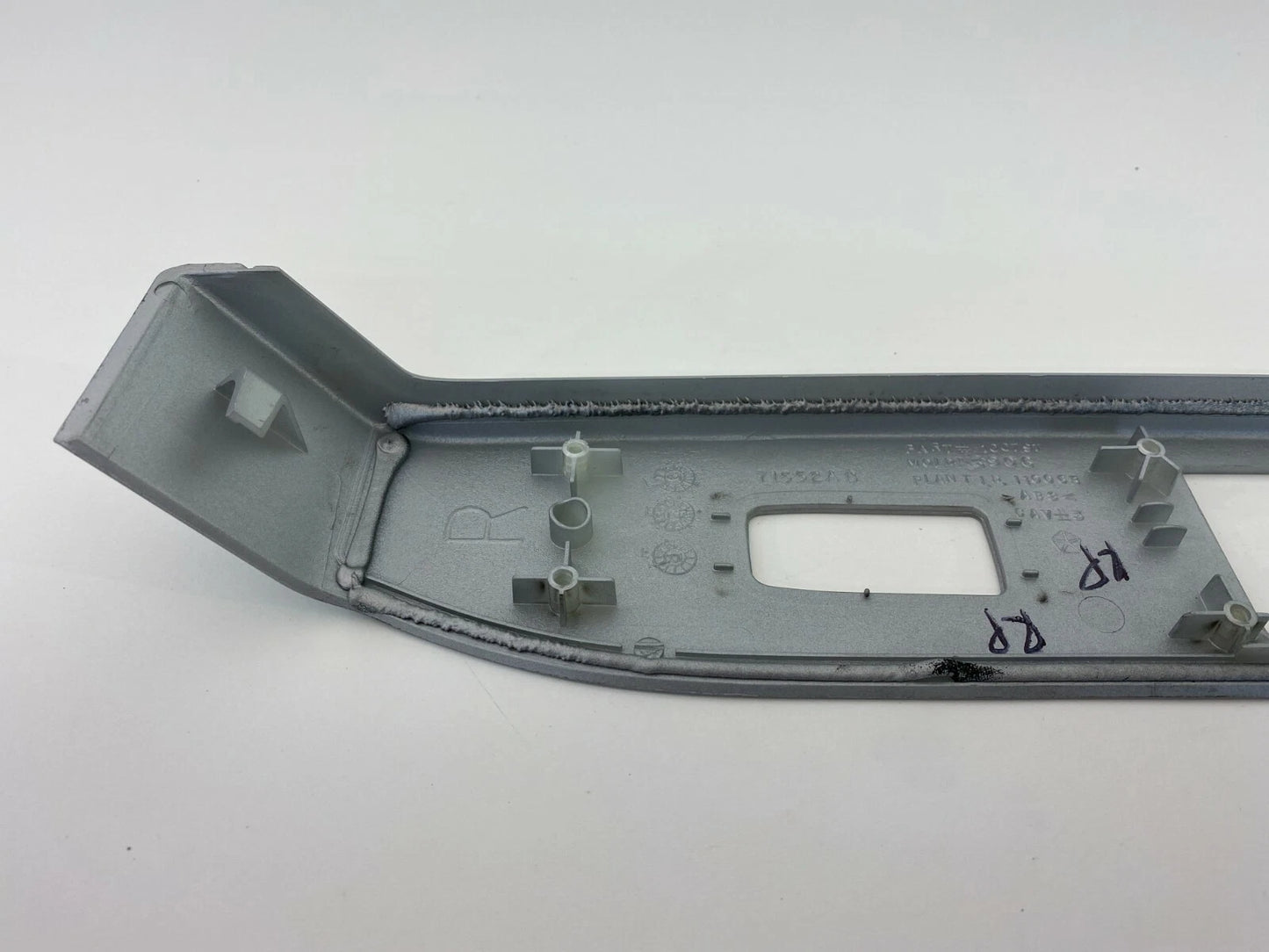 2007-2010 JEEP PATRIOT COMPASS REAR RIGHT SIDE WINDOW SWITCH BEZEL TRIM PANEL
