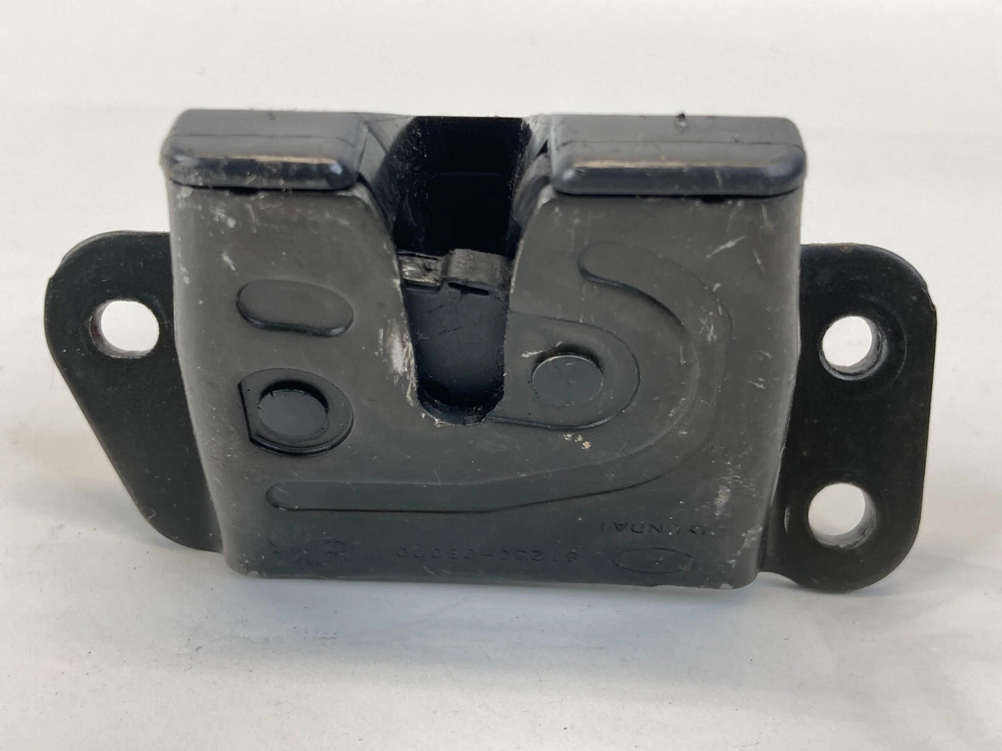 2007-2009 HYUNDAI SANTA FE REAR TRUNK LIFTGATE TAILGATE LOCK LATCH 81230-2B000