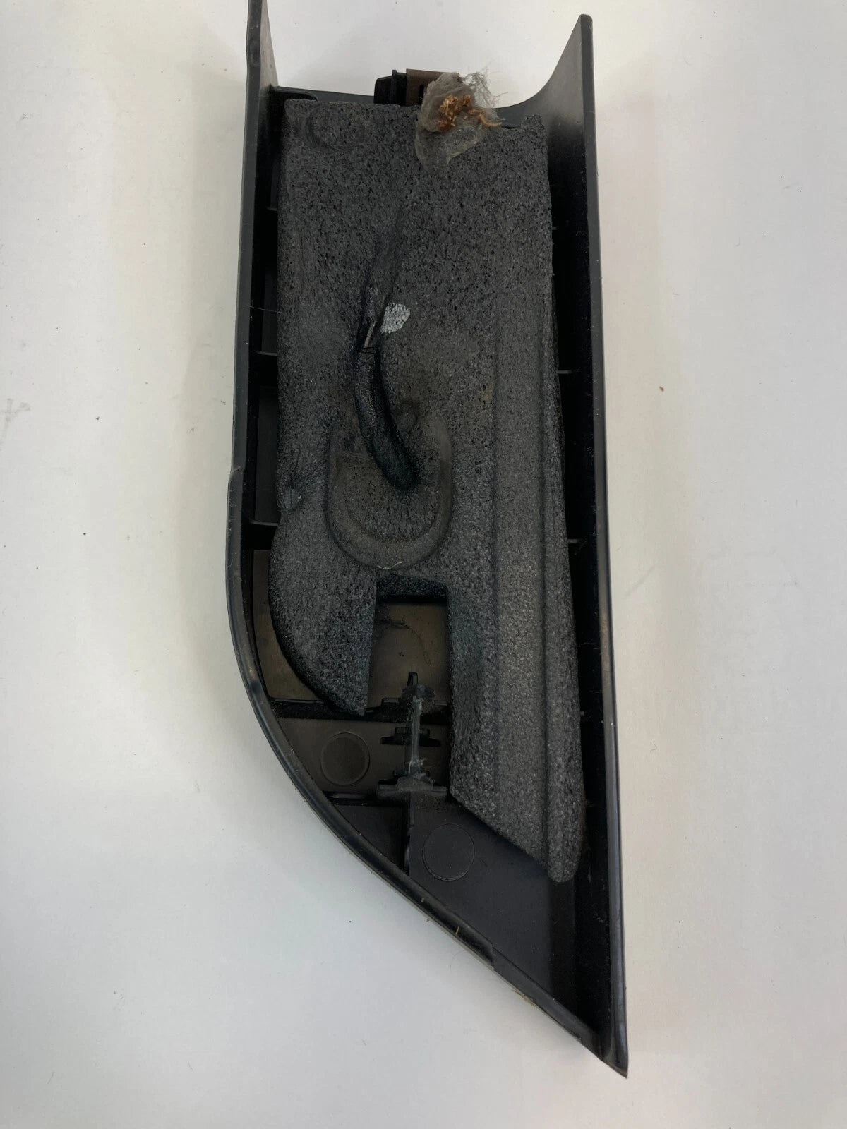 08-10 CHRYSLER TOWN & COUNTRY FRONT RIGHT INNER DOOR MIRROR CORNER COVER TRIM