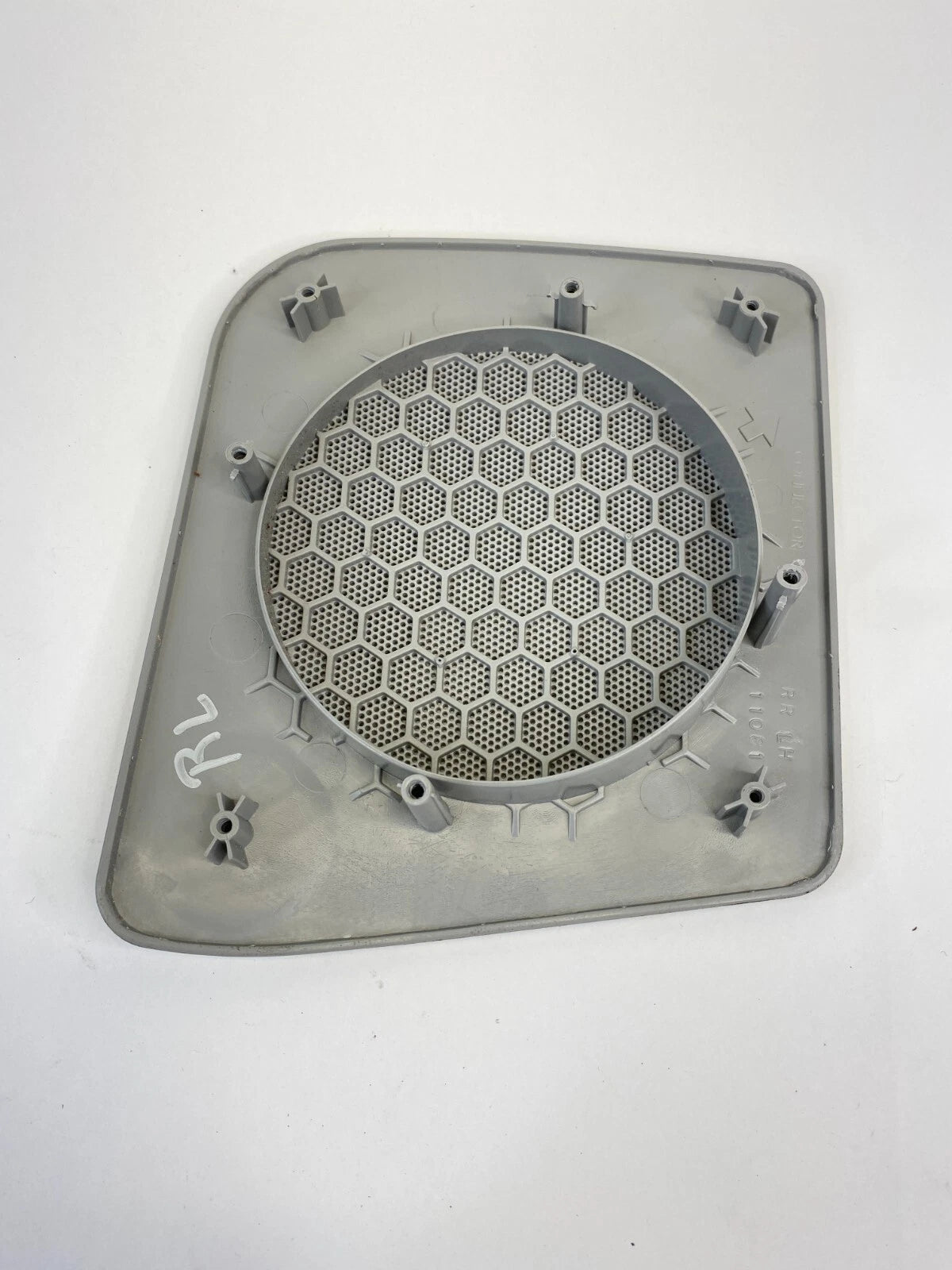 2004 2005 CADILLAC SRX SUV 4-DR REAR LEFT DOOR SPEAKER COVER GRILLE RR-LH-11081