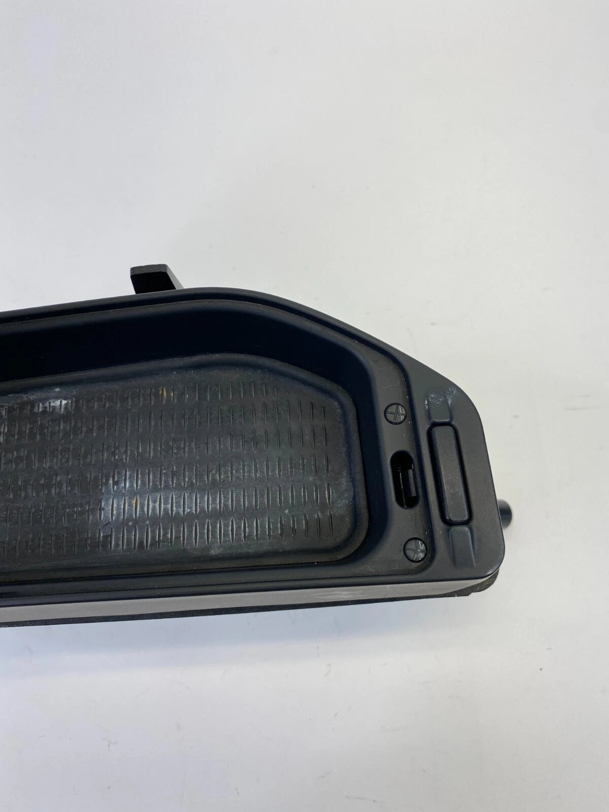 2004-2007 BMW 530I 525I CENTER CONSOLE ARMREST STORAGE TRAY 51167112283 OEM