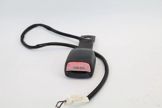 2002-2004 NISSAN XTERRA FRONT LEFT DRIVER SEAT BELT BUCKLE RECEPTACLE OEM