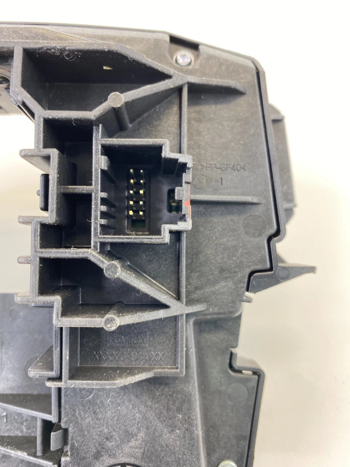 2014-2016 FORD FUSION STEERING COLUMN COMBINATION SWITCH HOUSING COVER PANEL