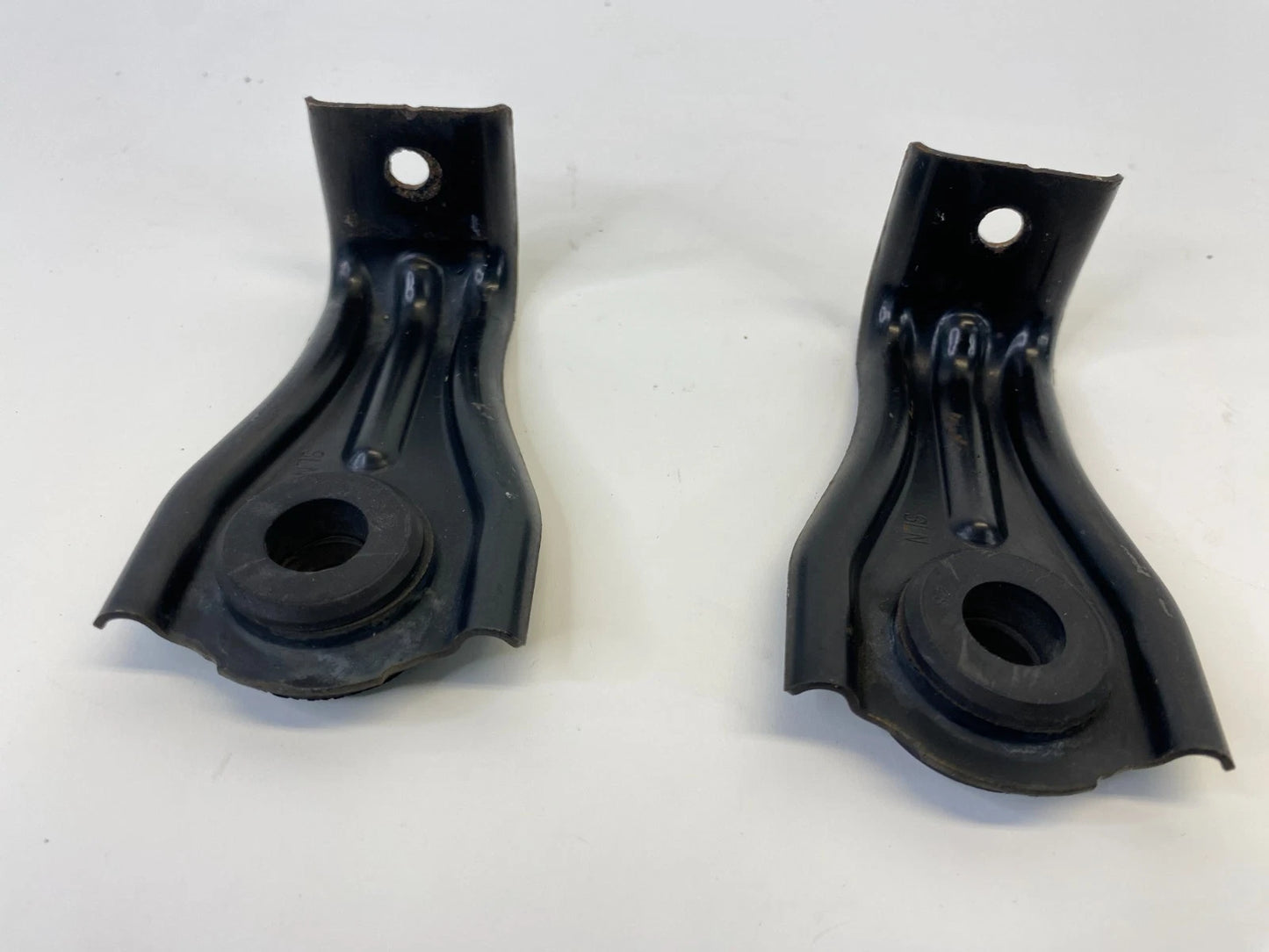 2007-2009 HONDA FIT UPPER RADIATOR MOUNT SUPPORT BRACKET PAIR SET OEM