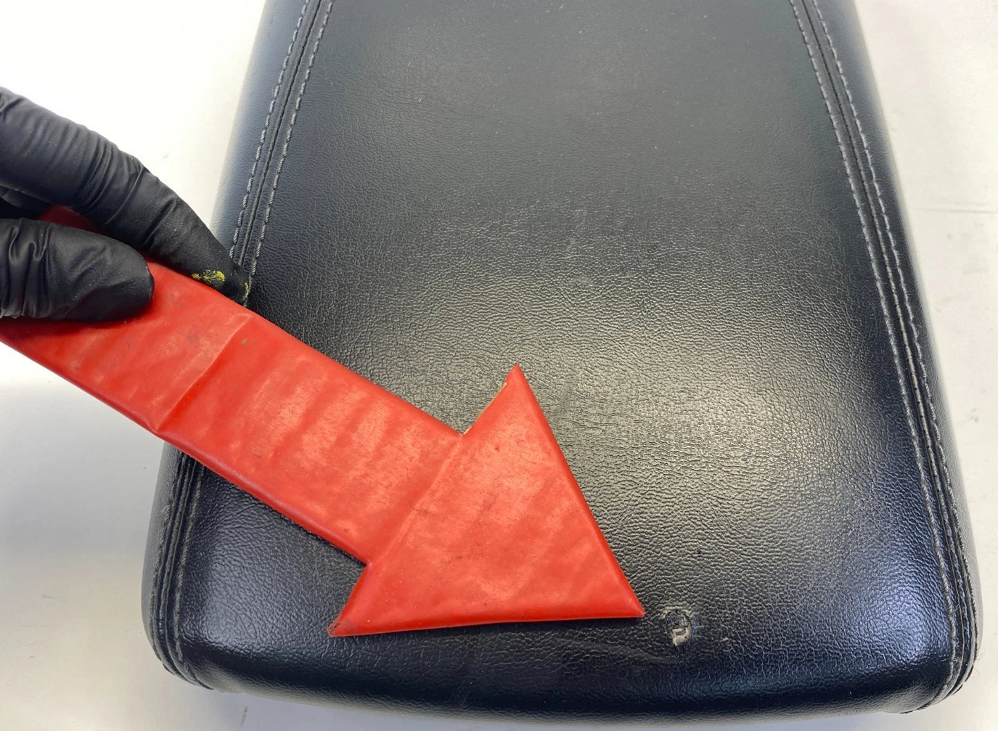 2015-2017 CHRYSLER 200 CENTER CONSOLE ARMREST ARM REST STORAGE LID COVER OEM