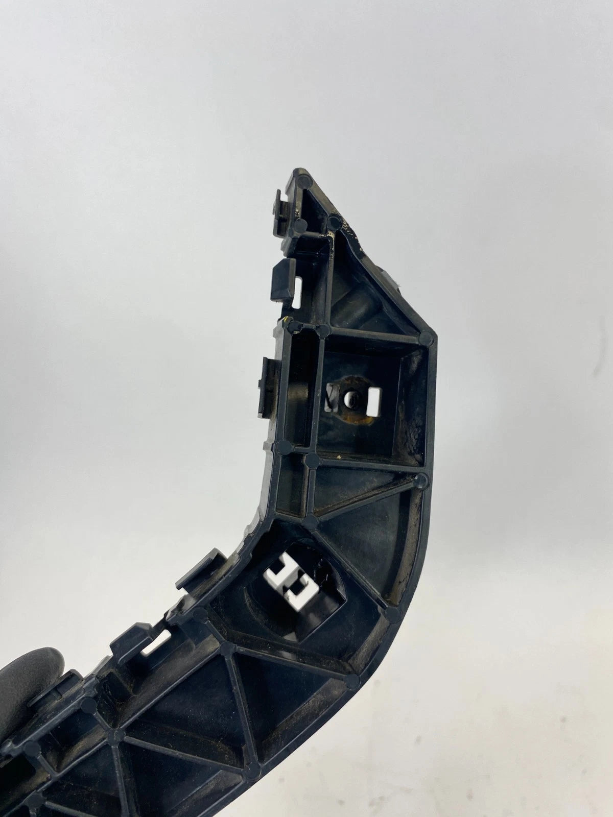 2016-2021 HONDA CIVIC FRONT LEFT DRIVER SIDE BUMPER SPACER RETAINER SUPPORT OEM