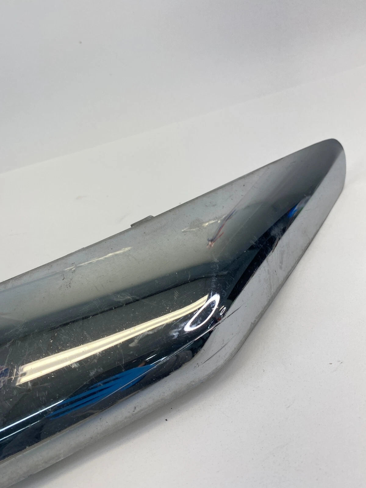 04 05 06 CHRYSLER PACIFICA FRONT LEFT BUMPER MOLDING TRIM PANEL 04857779AA OEM