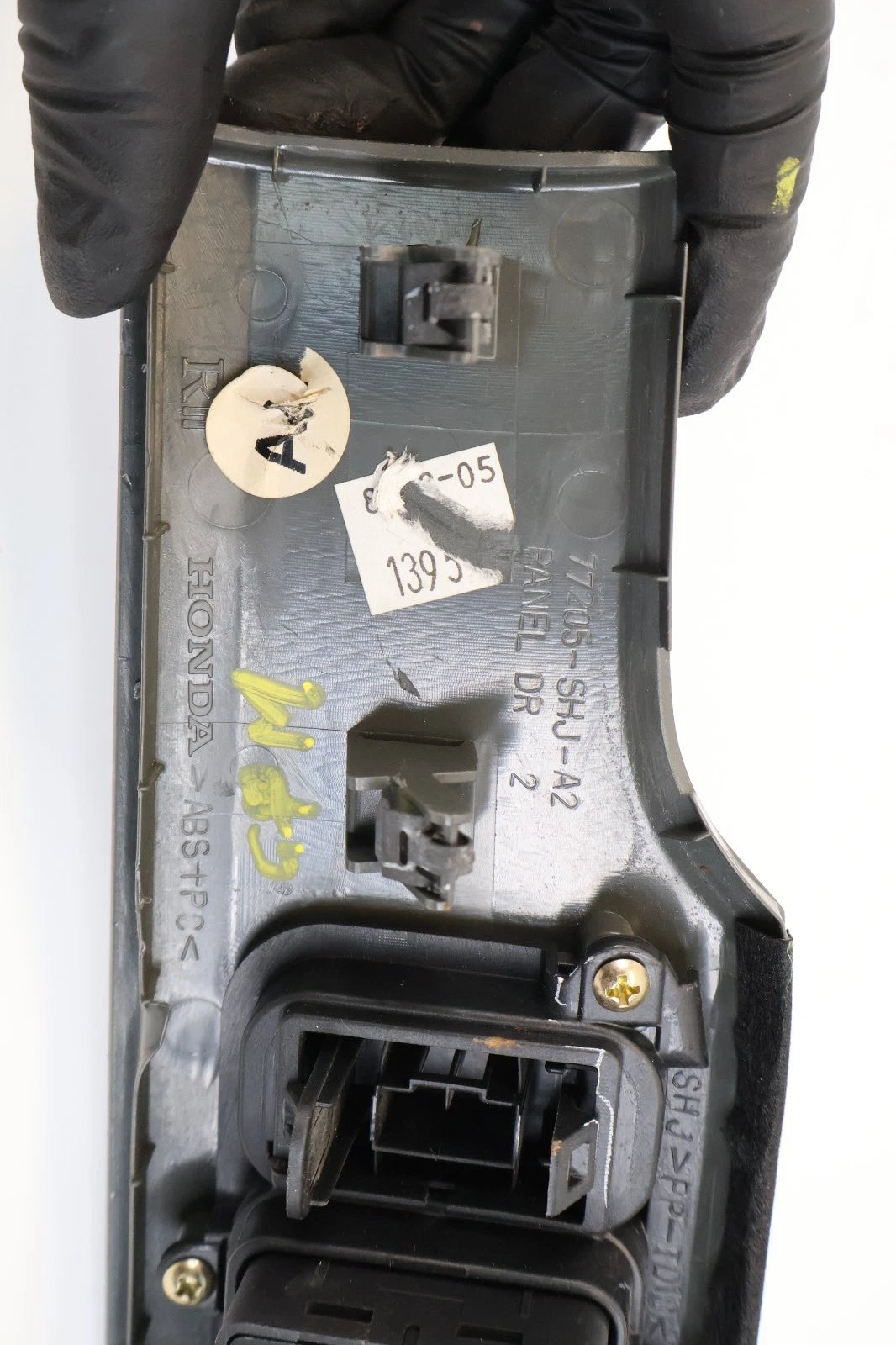 2005-2010 HONDA ODYSSEY DASH SLIDING DOOR SUNROOF SWITCH BEZEL 77205-SHJ-A2 OEM