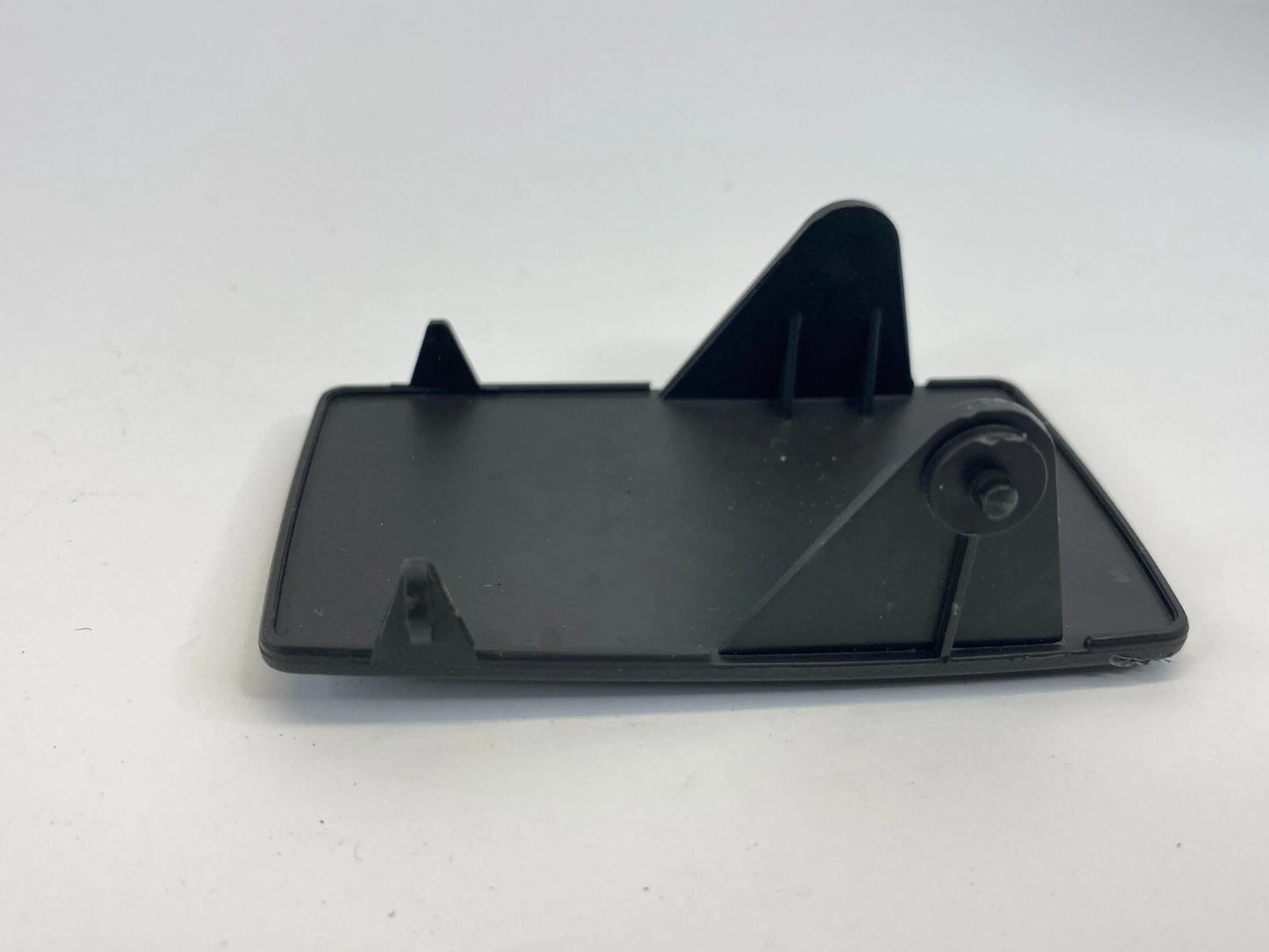 2006-2013 CHEVROLET IMPALA REAR DECK CHILD SEAT ANCHOR COVER CAP TRIM OEM