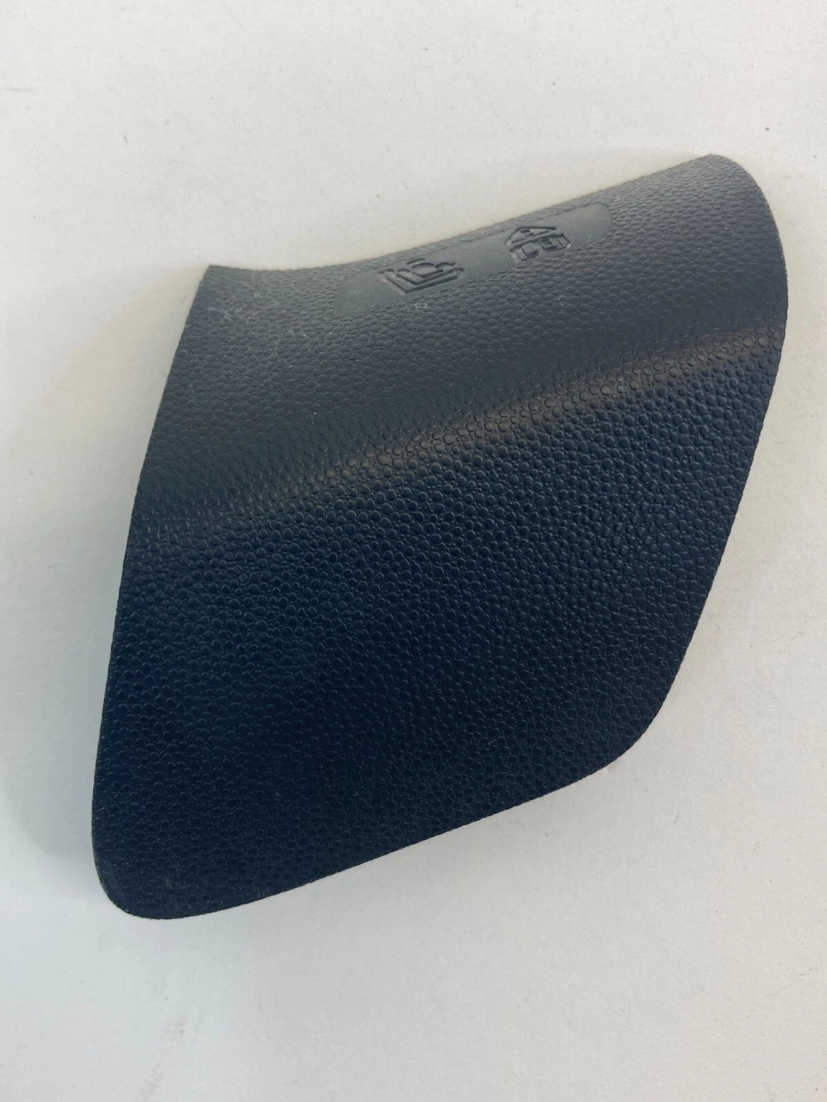 2004-2009 MAZDA 3 MAZDA3 SEDAN DECK SEAT CHILD SAFETY ANCHOR HOOK COVER BN8P5704