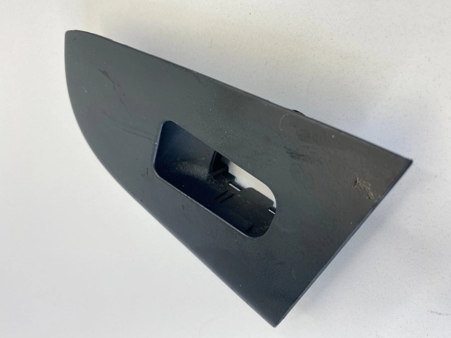 2007-2010 HYUNDAI ELANTRA REAR RIGHT WINDOW SWITCH BEZEL COVER TRIM 93580-2H100