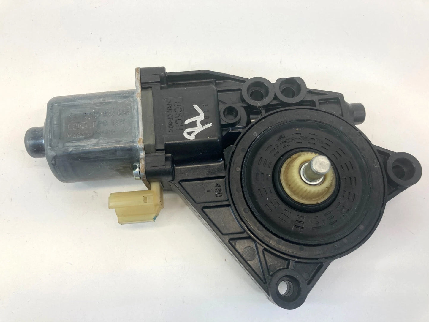2011-2014 HYUNDAI SONATA REAR LEFT SIDE DOOR WINDOW MOTOR BOSCH 83450-3Q000 OEM