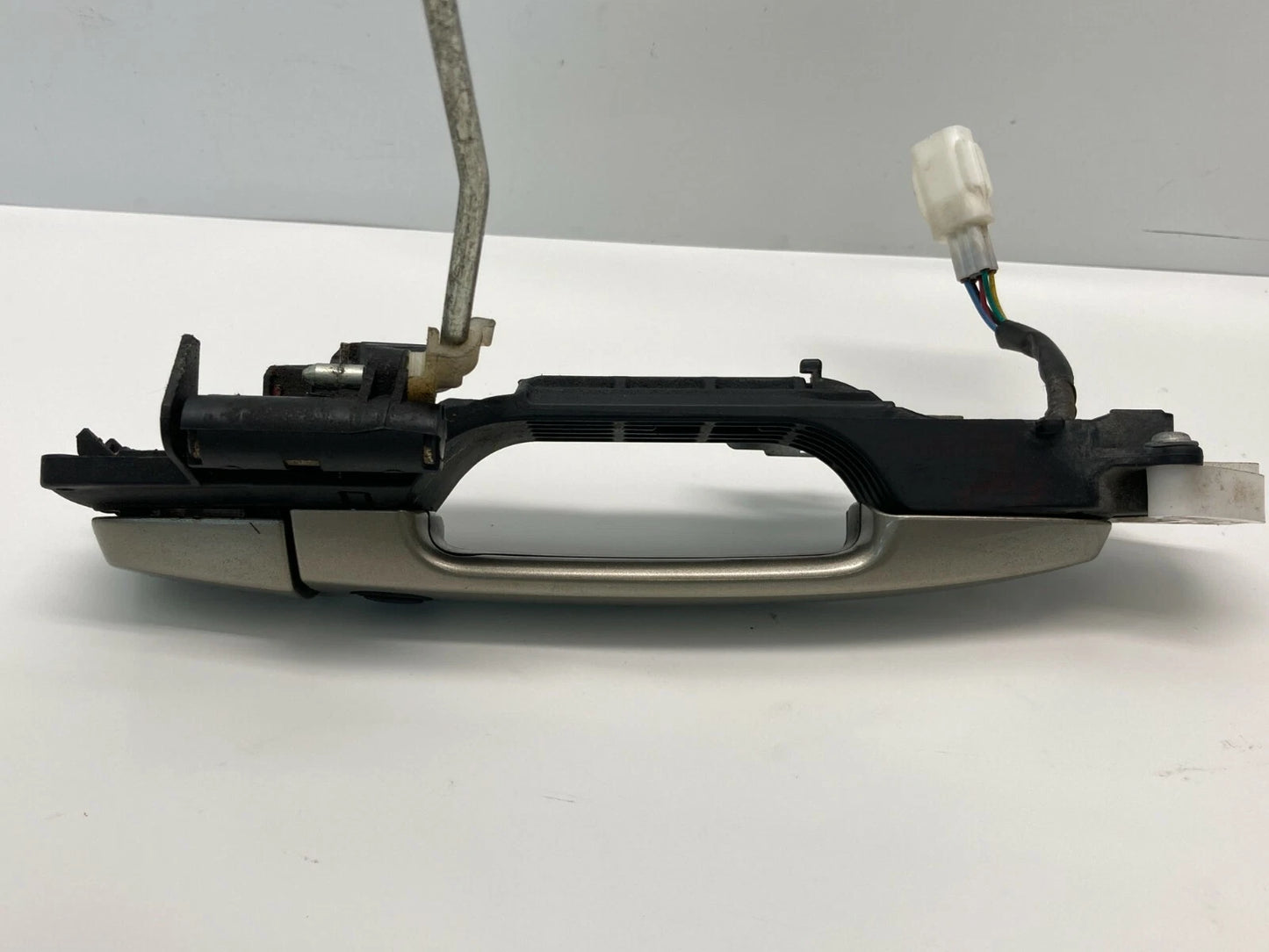 04 05 06 07 08 09 TOYOTA PRIUS FRONT RIGHT PASSENGER EXTERIOR DOOR HANDLE 4S2