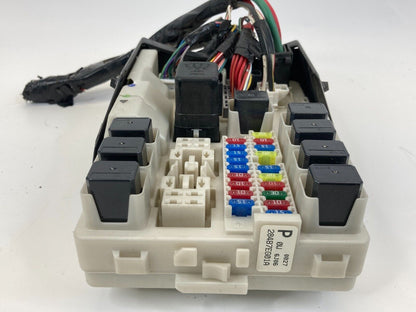 2006-2010 Infiniti M35 3.5L V6 A/T Under Hood Power Supply Module Fuse Box Relay