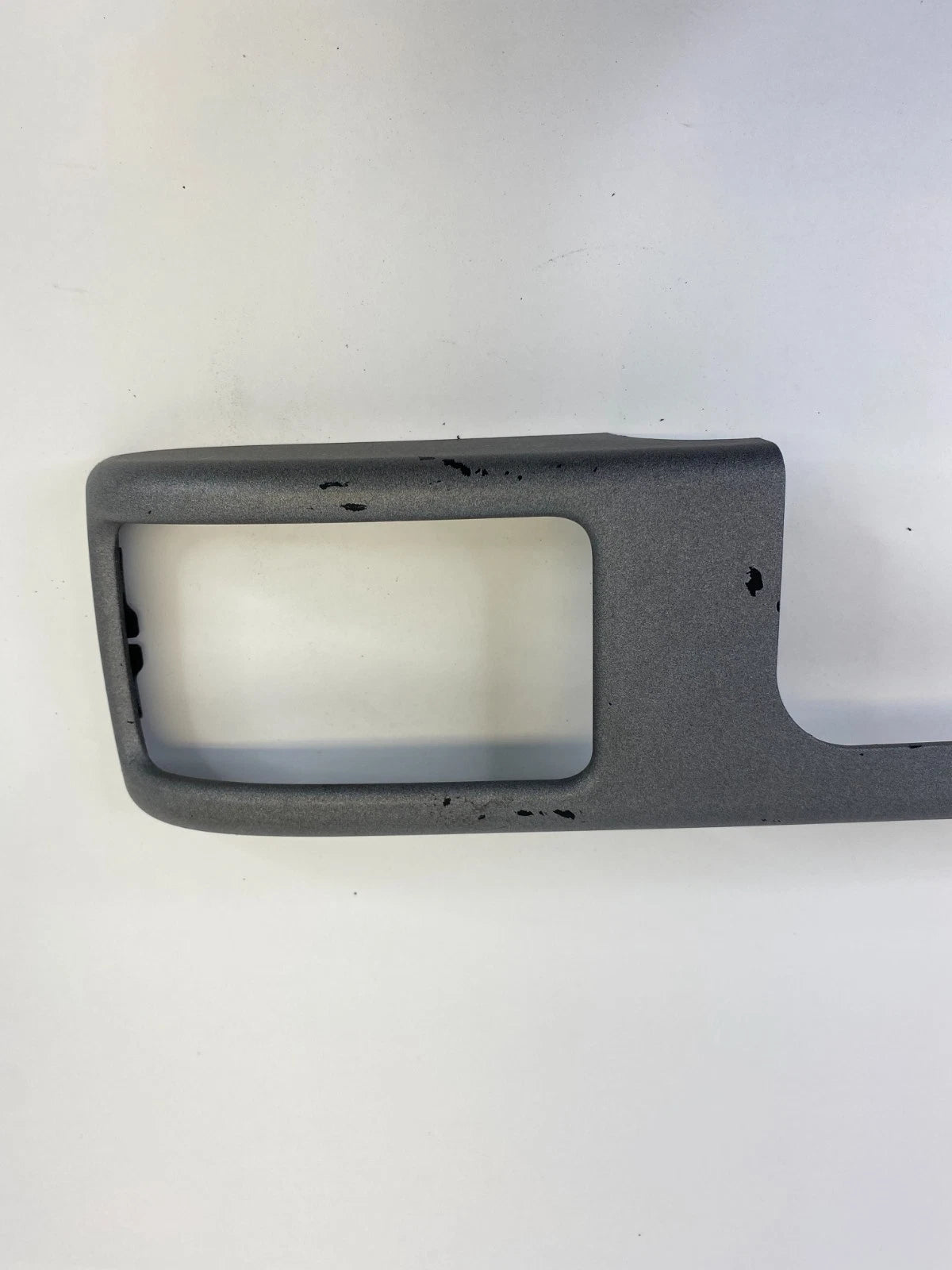 2003-2006 RANGE ROVER FRONT RIGHT SIDE INTERIOR DOOR HANDLE COVER TRIM BEZEL OEM