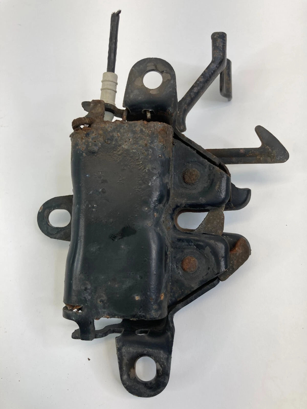03-08 TOYOTA COROLLA SEDAN FRONT HOOD LOCK LATCH RELEASE ACTUATOR ASSEMBLY