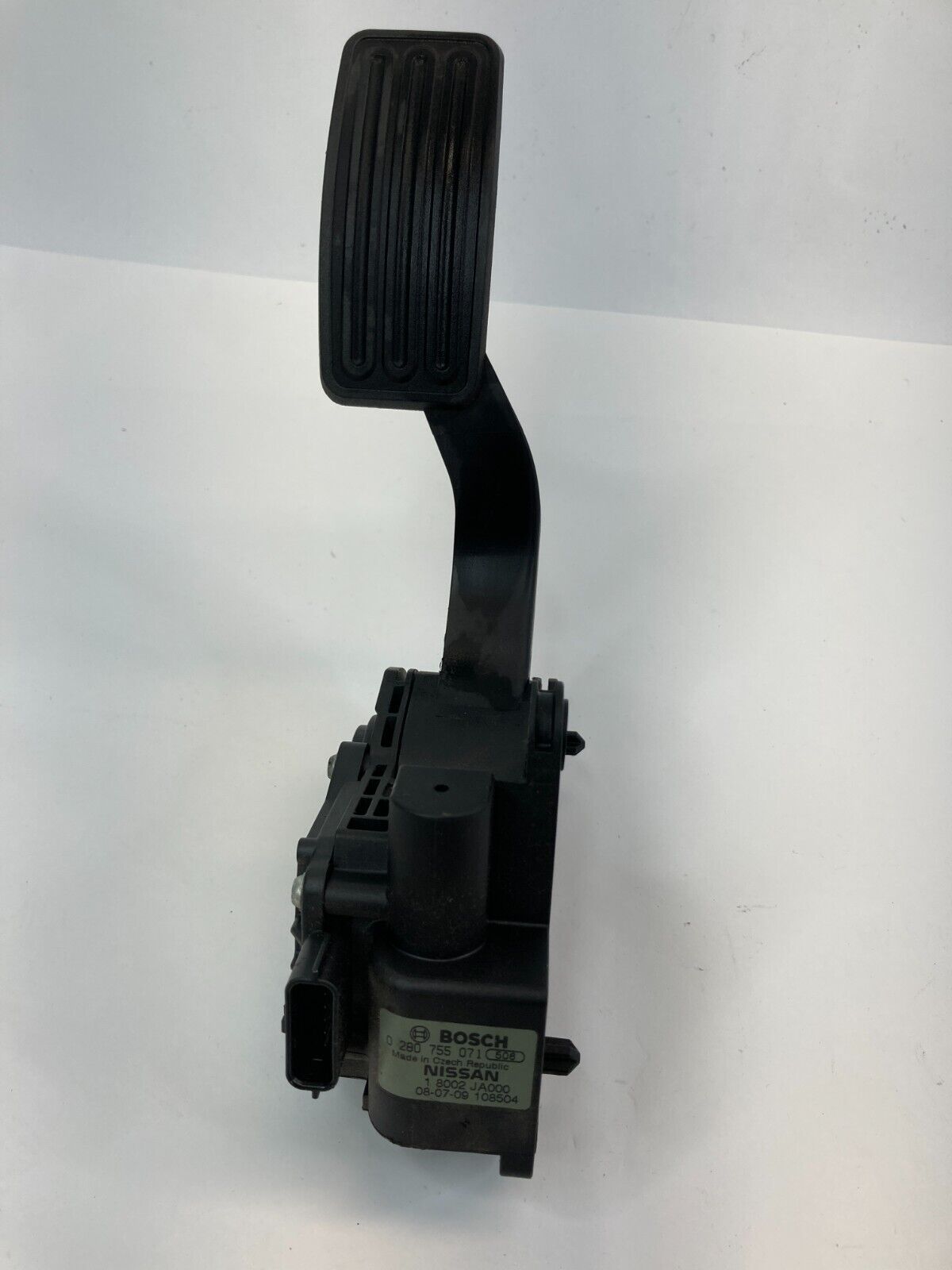 2007-2011 Nissan Altima Sedan Pedal Travel Sensor Accelerator 18002-JA800 OEM