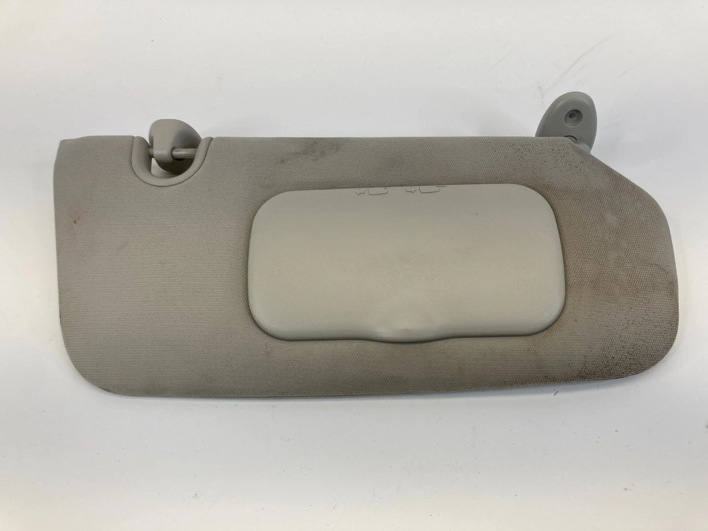 2010-2017 JEEP PATRIOT FRONT RIGHT PASSENGER SIDE SUNVISOR SUN VISOR SHADE OEM