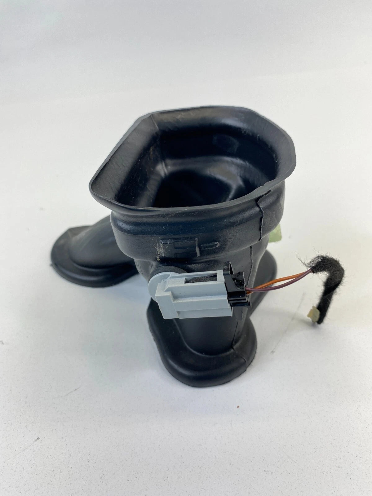 2006-2012 MERCEDES-BENZ R350 FRONT CENTER A/C AC AIR VENT DUCT 251-831-0746 OEM