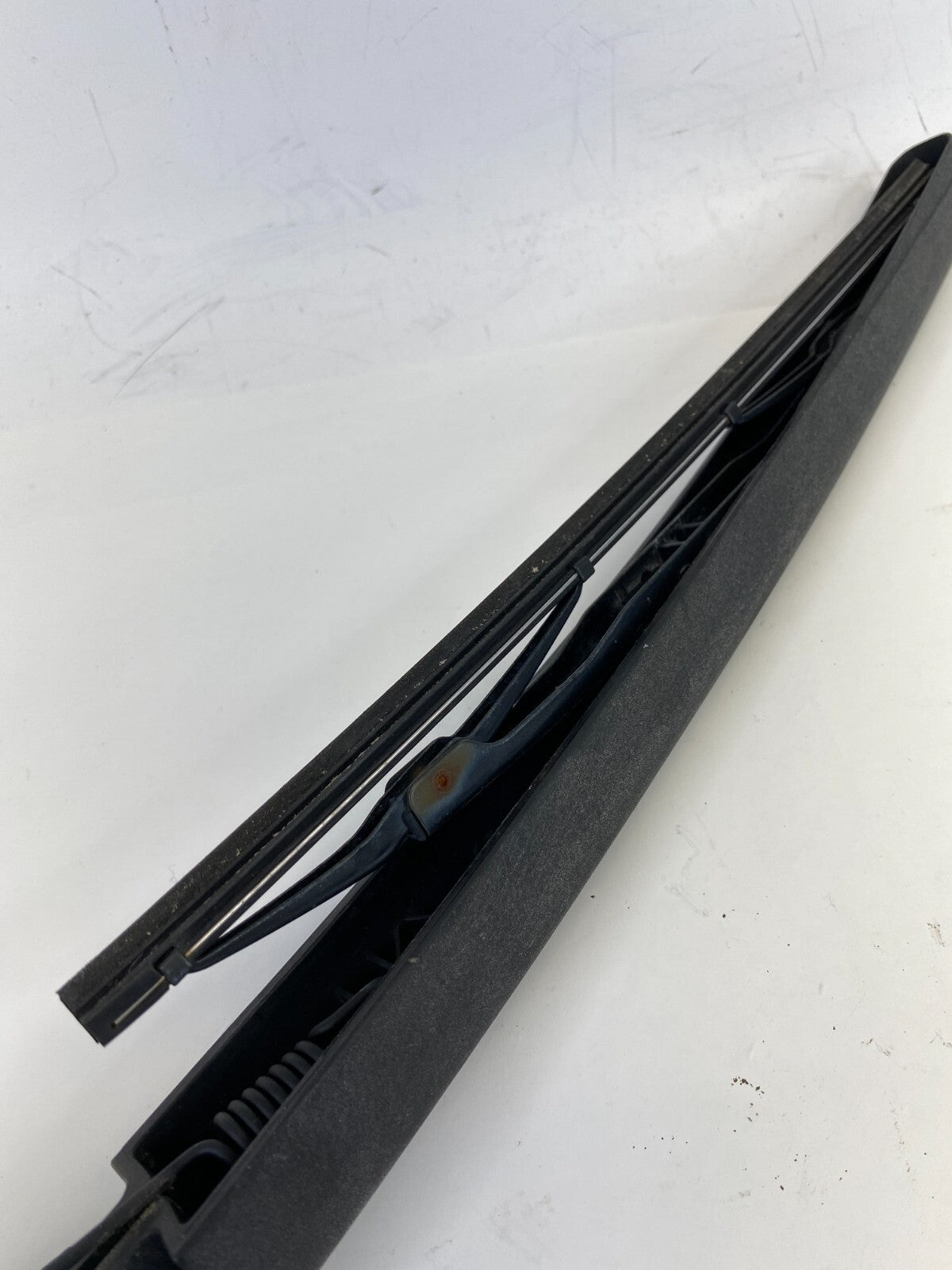 2008 2009 2010 Saturn Vue Rear Trunk Liftgate Window Wiper Arm Blade OEM