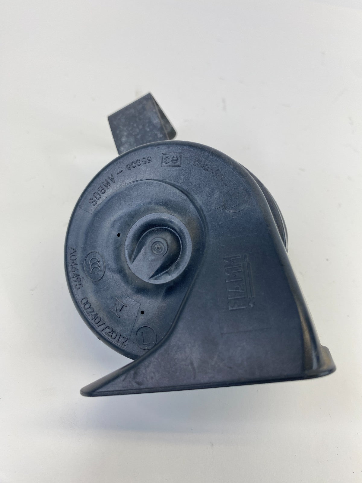 2015 2016 2017 Chrysler 200 Low Tone Horn Note Alarm Siren E30055306 OEM