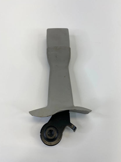 08-10 CHRYSLER TOWN & COUNTRY FRONT RIGHT SIDE SEAT BELT BUCKLE END 1GX881S3AB