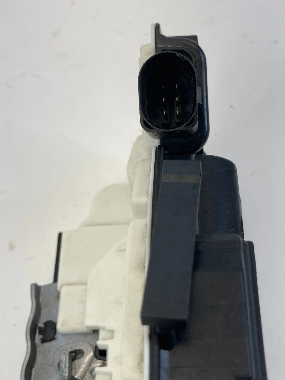 2009-2012 VOLKSWAGEN CC REAR RIGHT DOOR LOCK LATCH ACTUATOR 06B-5N0-839-016E OEM