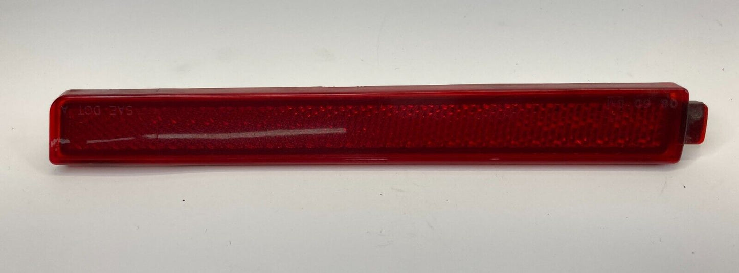 2008-2014 Cadillac CTS Sedan Rear Bumper Left Outer Side Reflector Lamp 25883455