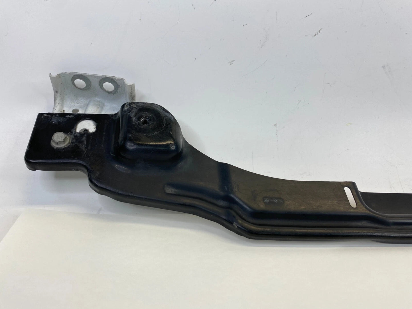 2012-2016 CHEVROLET SONIC FRONT GRILLE BUMPER MOUNT BRACKET SUPPORT 95026539 OEM