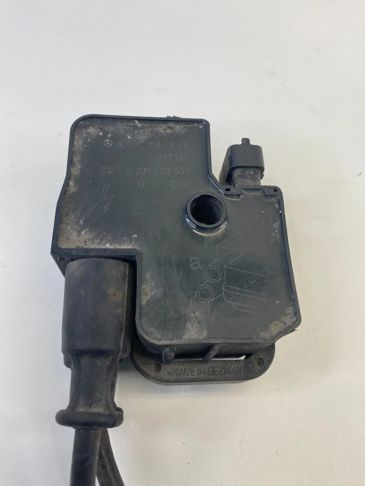 1998-2005 MERCEDES-BENZ E320 3.2L A/T ENGINE IGNITION COIL 0221503035 OEM