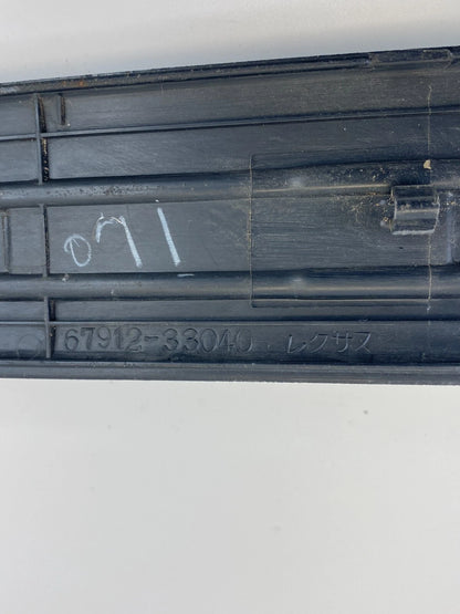 2000 2001 LEXUS ES300 FRONT LEFT DOOR SILL SCUFF PLATE TRIM PANEL 67912-33040