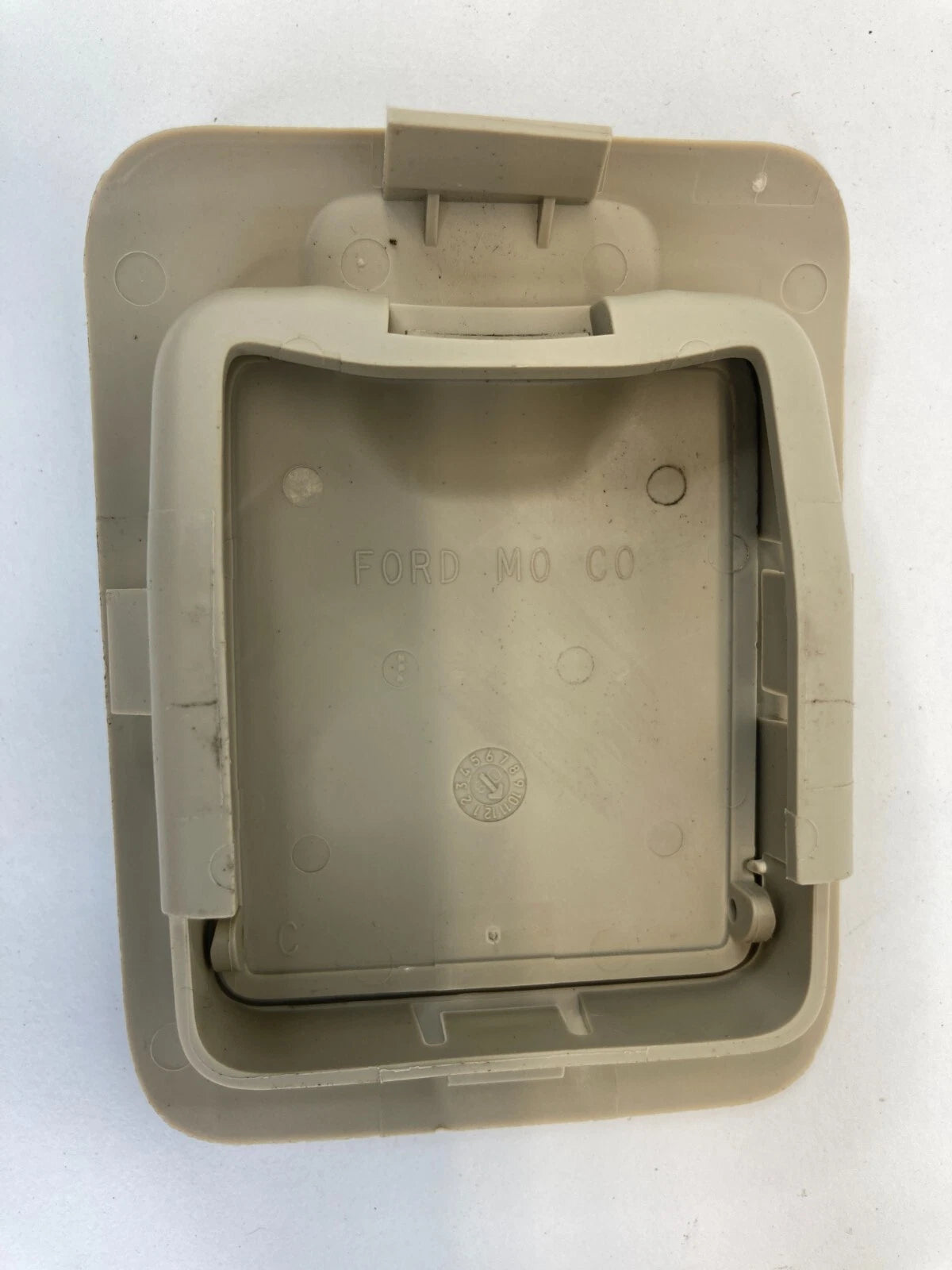 2013-2018 FORD TAURUS CHILD RESTRAINT ANCHOR TETHER CAP COVER TRIM OEM