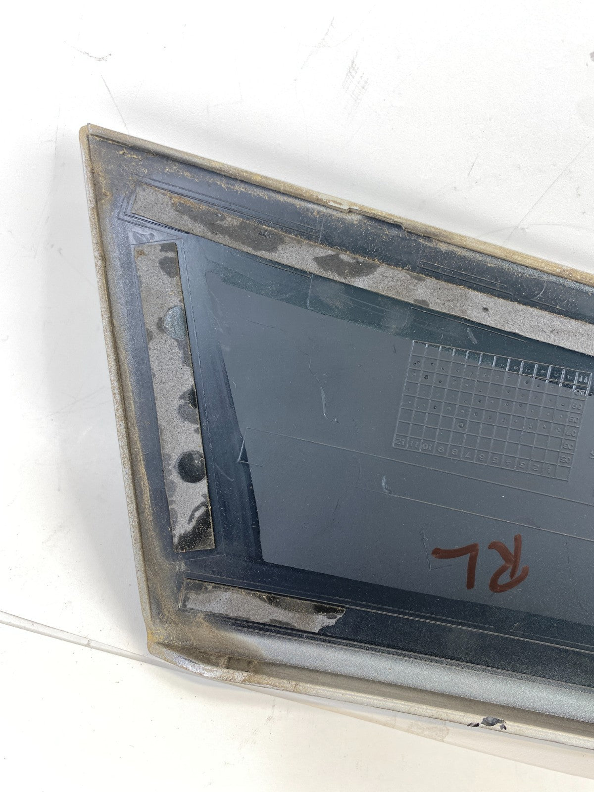 2008-2012 Buick Enclave Rear Left Quarter Window Molding Trim 15839679 OEM