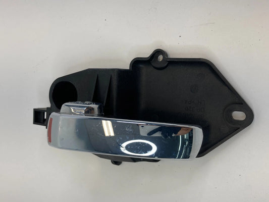 2012-2019 FIAT 500 FRONT LEFT DRIVER SIDE INTERIOR DOOR HANDLE 607048DX OEM