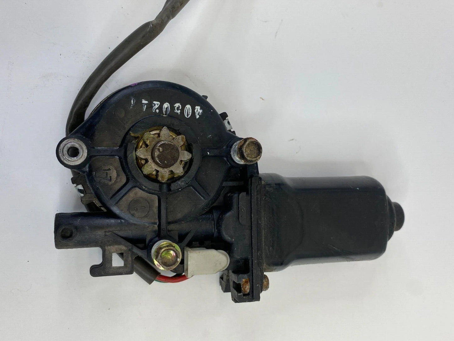 2003-2009 KIA SORENTO REAR RIGHT BACK SIDE DOOR WINDOW MOTOR 83460-3E000 OEM