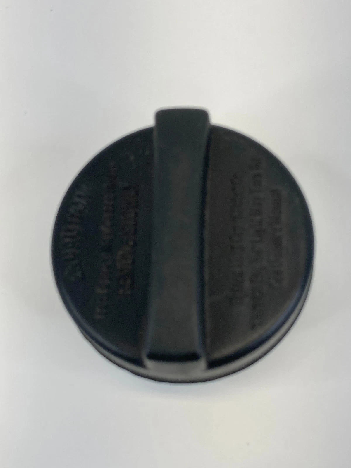 2000-2007 CHEVROLET MONTE CARLO FUEL FILLER GAS LID CAP COVER OEM
