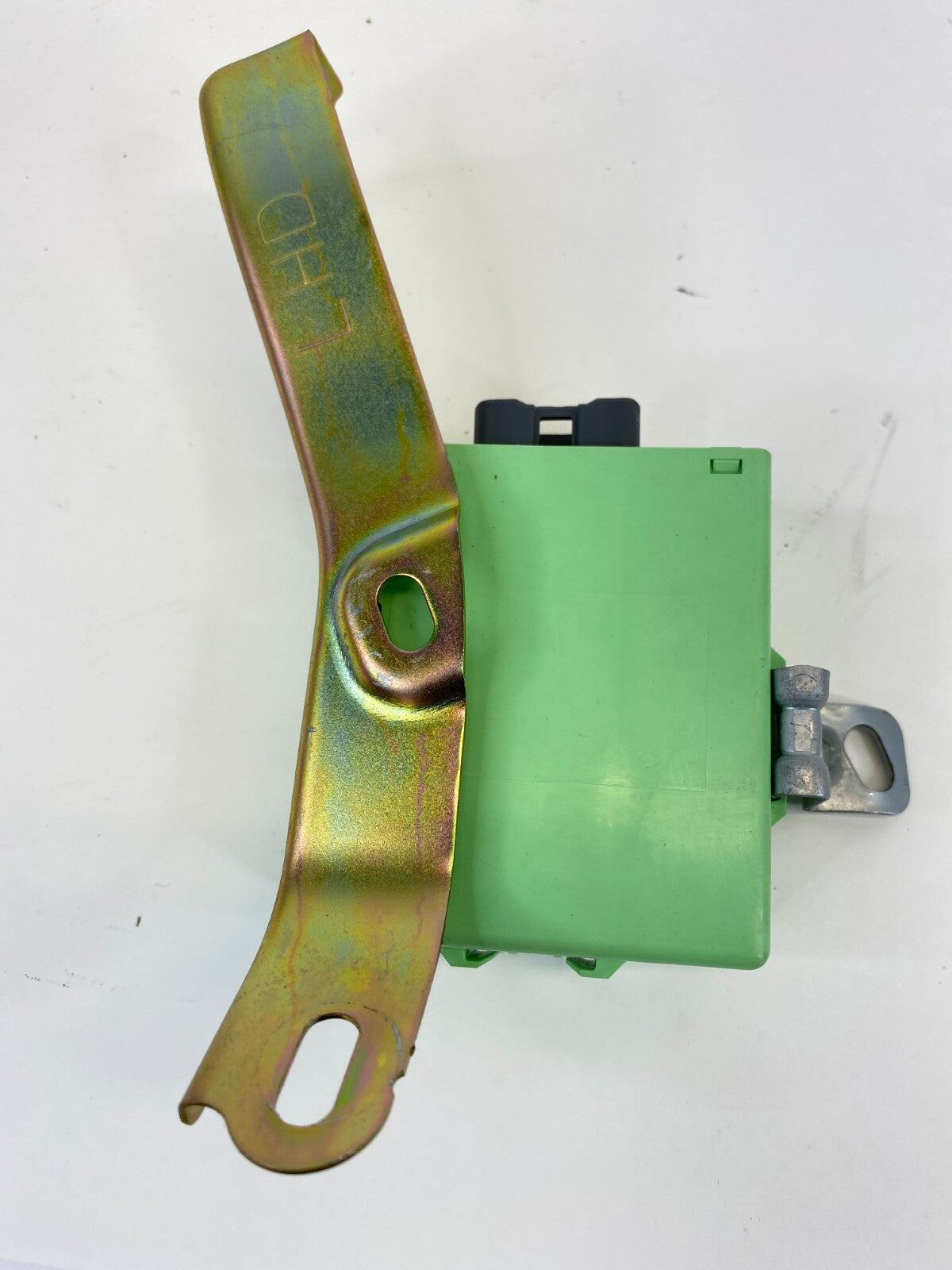 1998-2005 Lexus GS300 Relay Running Light Control Module 82642-33020 OEM