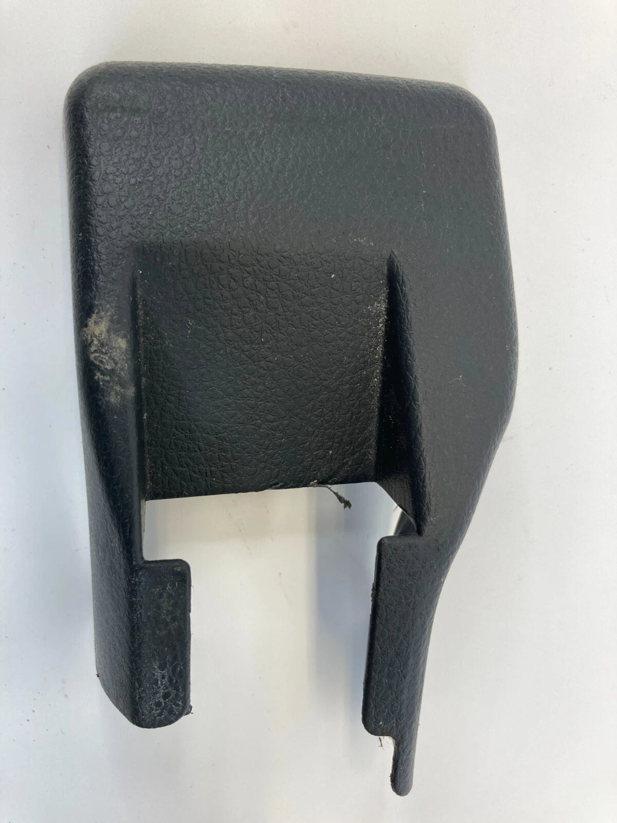 2003-2007 NISSAN MURANO REAR SEAT LEFT SIDE RAIL TRACK END COVER TRIM BEZEL OEM