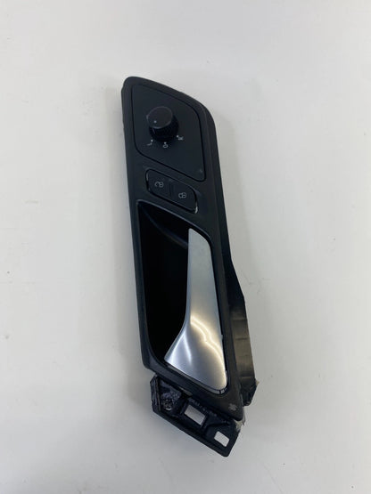11-18 VOLKSWAGEN JETTA FRONT LEFT INTERIOR DOOR HANDLE W/ LOCK SWITCH 5C6837197A