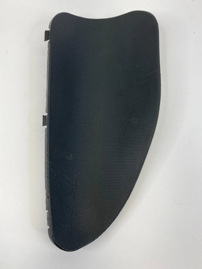 07 08 HONDA FIT HATCHBACK LEFT SIDE INNER TAILLIGHT ACCESS COVER 84652-SAA-0030