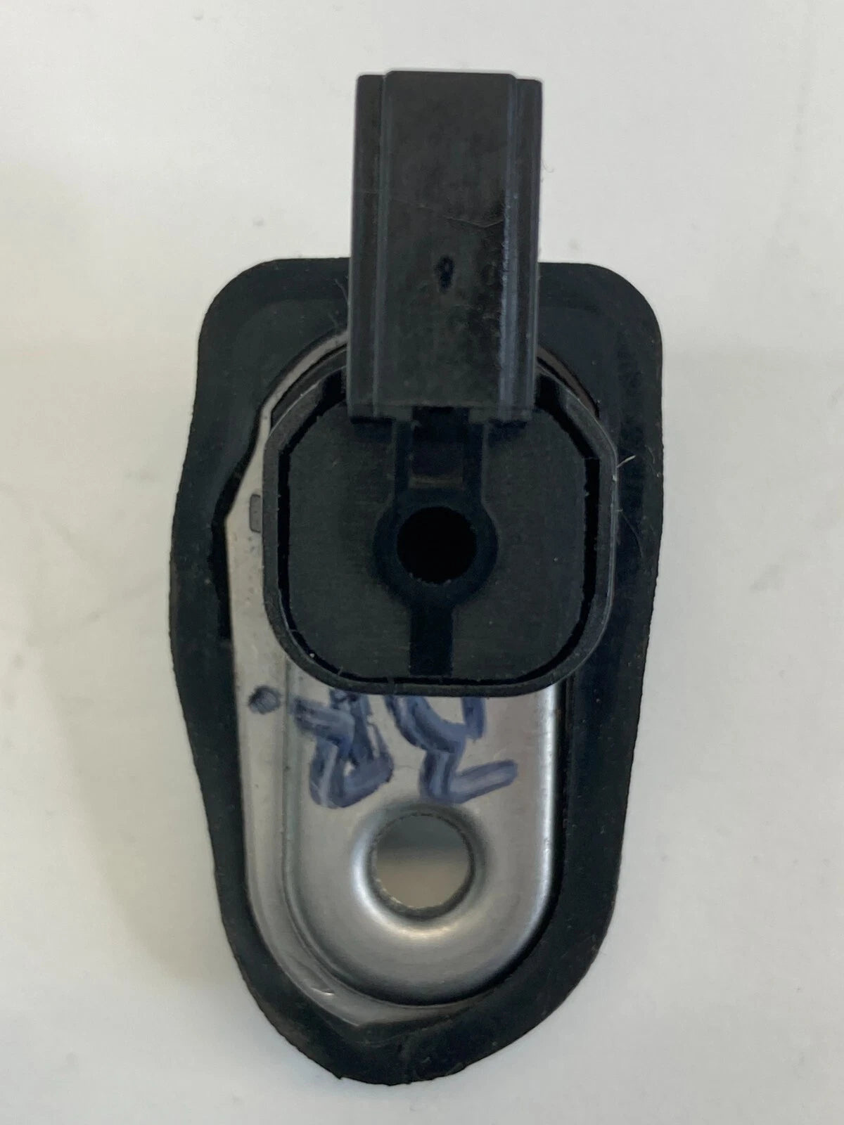 07-12 VERSA 08-11 NISSAN ROGUE REAR RIGHT DOOR COURTESY LIGHT AJAR JAMB SWITCH