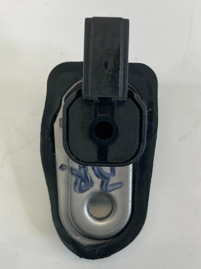 07-12 VERSA 08-11 NISSAN ROGUE REAR RIGHT DOOR COURTESY LIGHT AJAR JAMB SWITCH