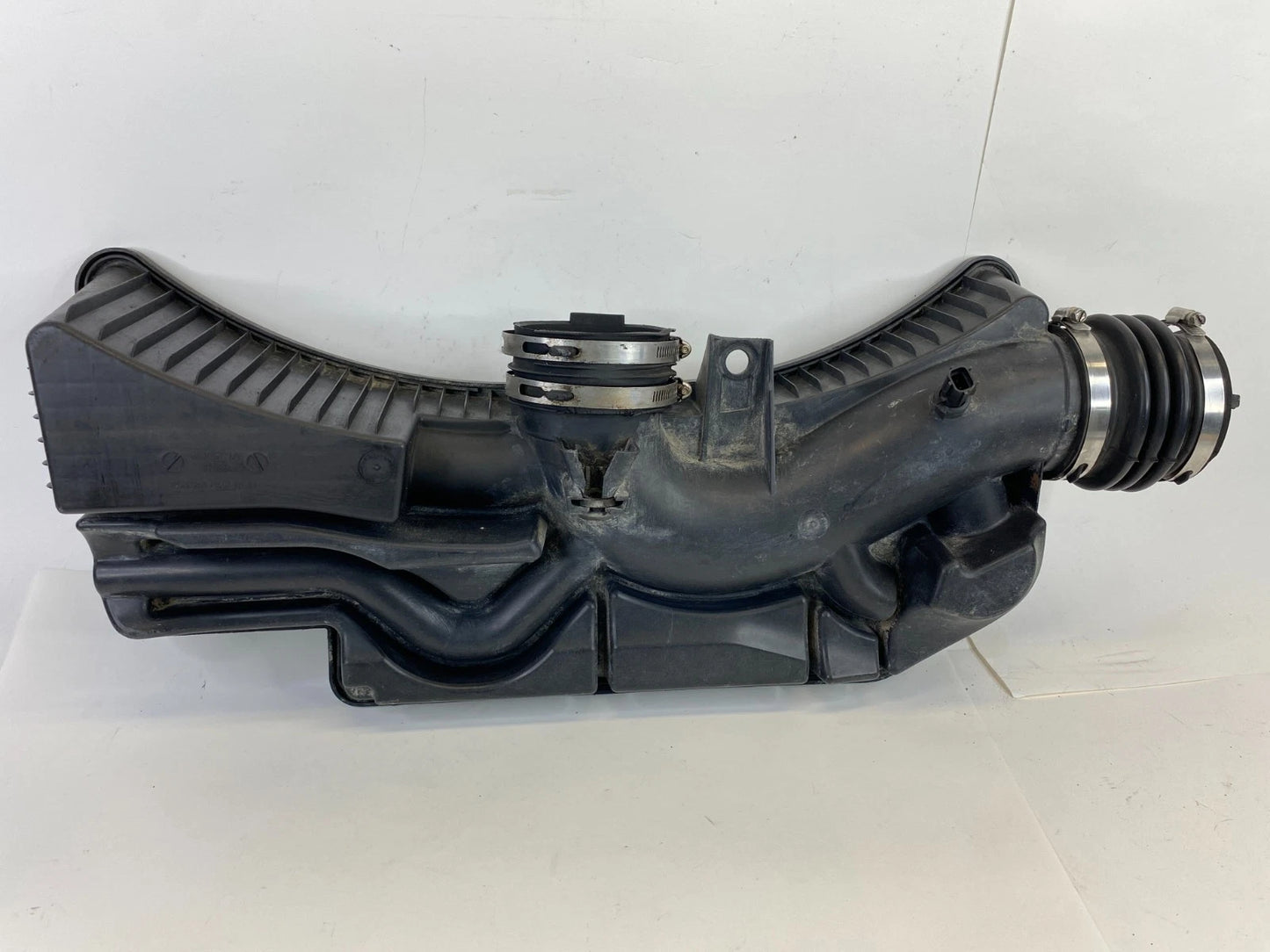 05-08 GRAND CHEROKEE 06-08 COMMANDER 5.7 AIR INTAKE CLEANER RESONATOR 53013517AD