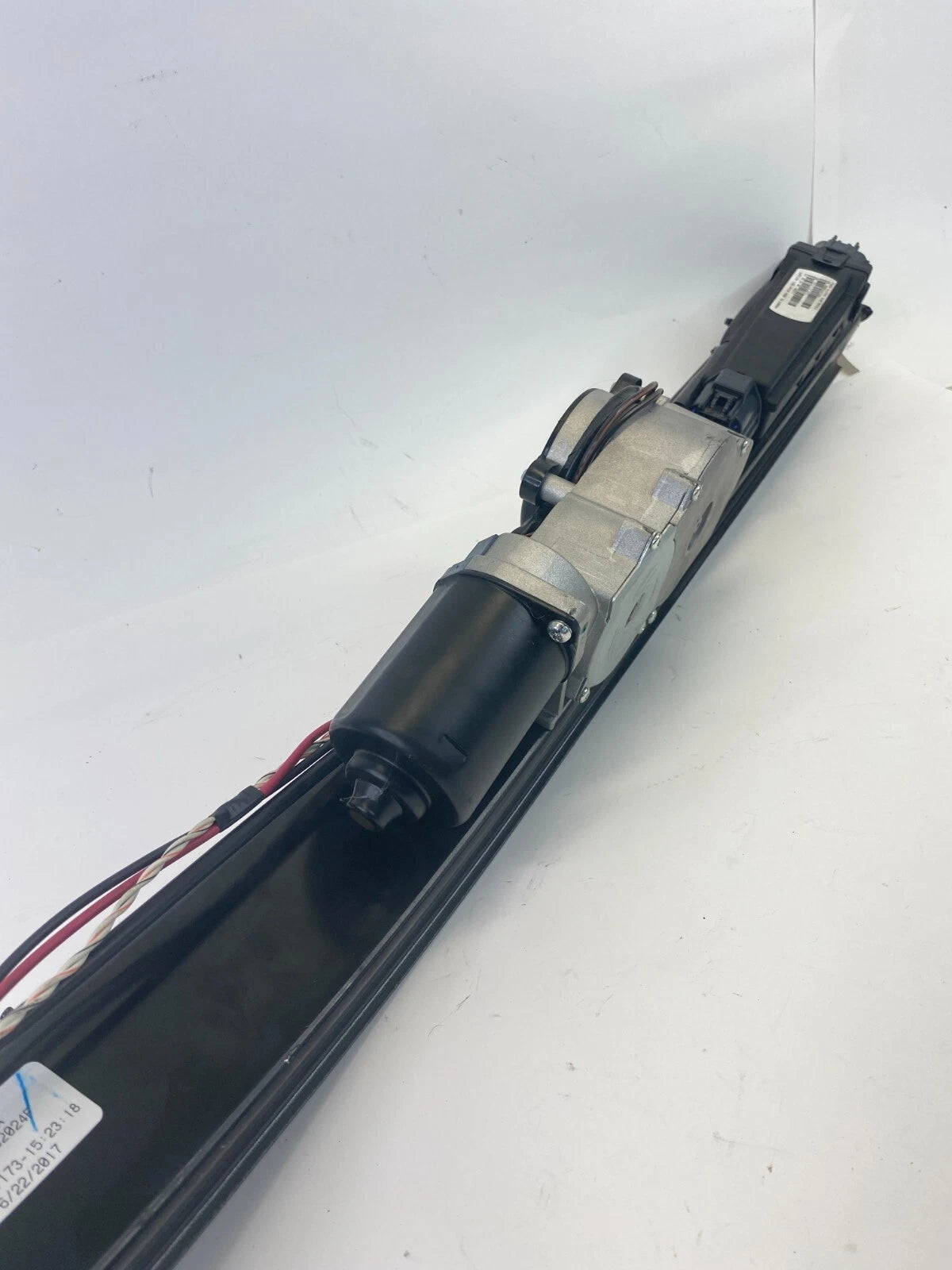 2009-2014 VOLKSWAGEN ROUTAN REAR RIGHT POWER SLIDING DOOR TRACK MOTOR 05026972AA