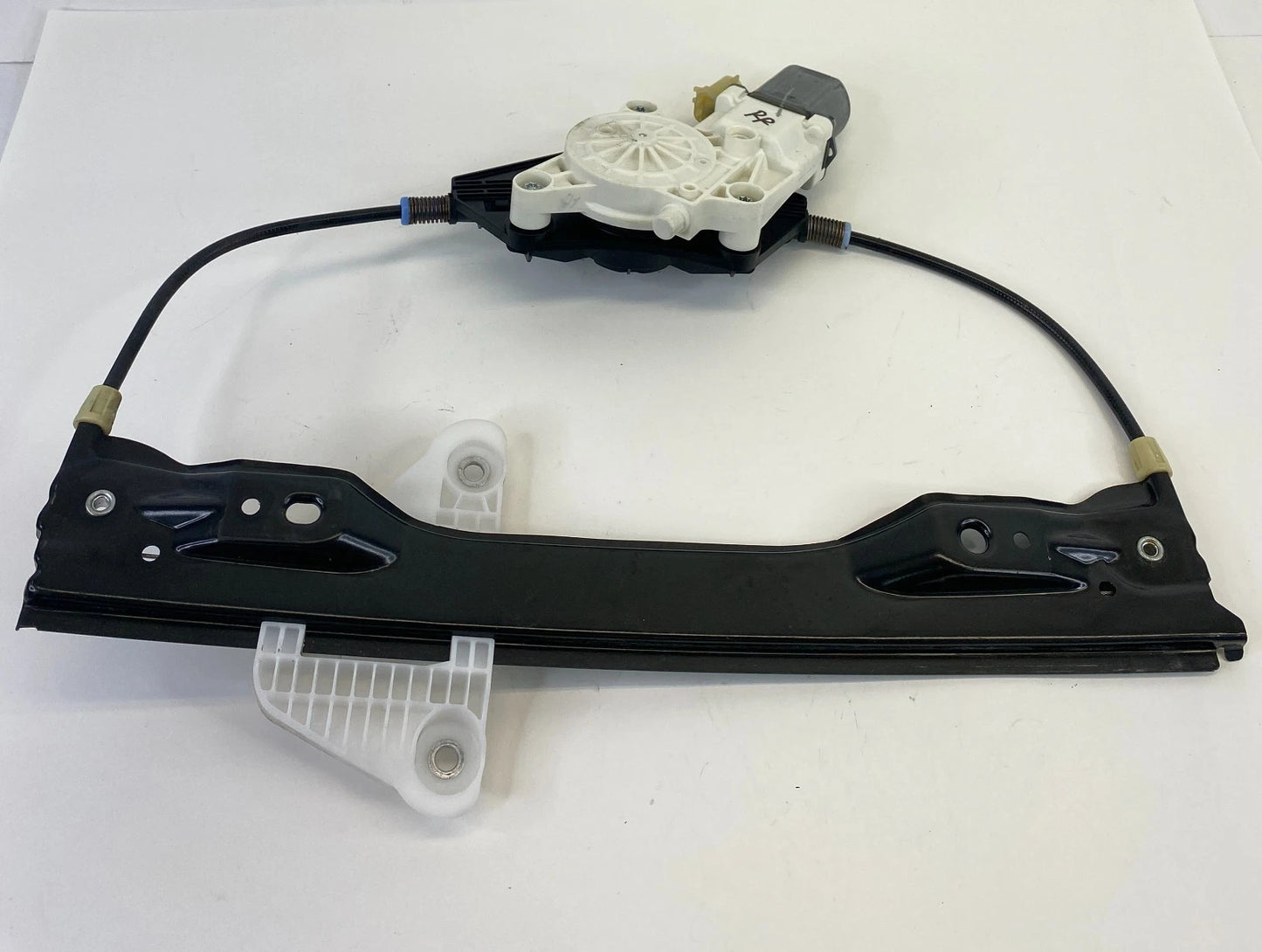 2015-2017 CHRYSLER 200 REAR RIGHT POWER WINDOW MOTOR AND REGULATOR 3035783A OEM