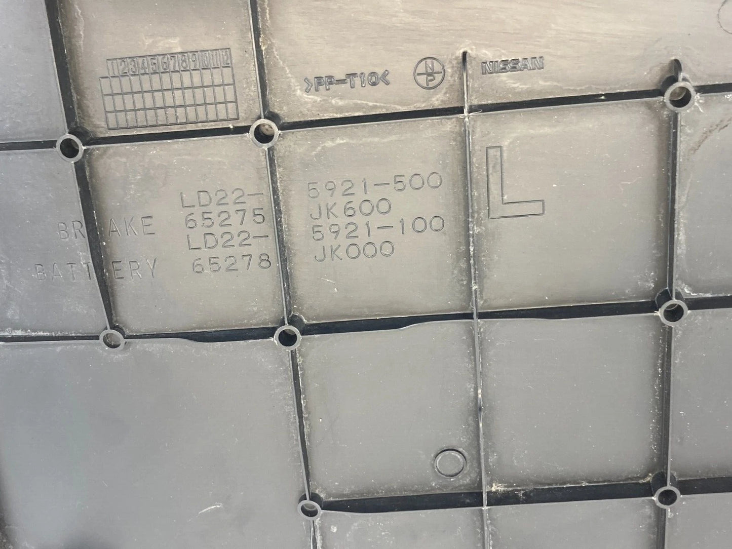 2008-2013 INFINITI G37 BRAKE FLUID INSPECTION DOOR COVER LID 65275-JK600 OEM