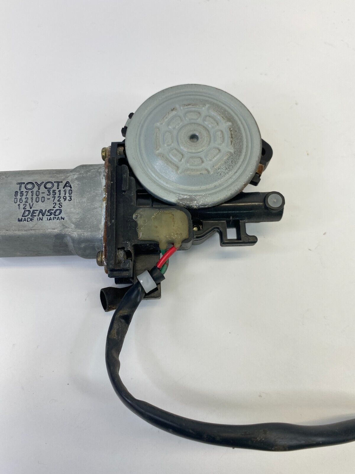 1996-2002 Toyota 4Runner Rear Right Side Door Window Motor Assembly 85710-35110