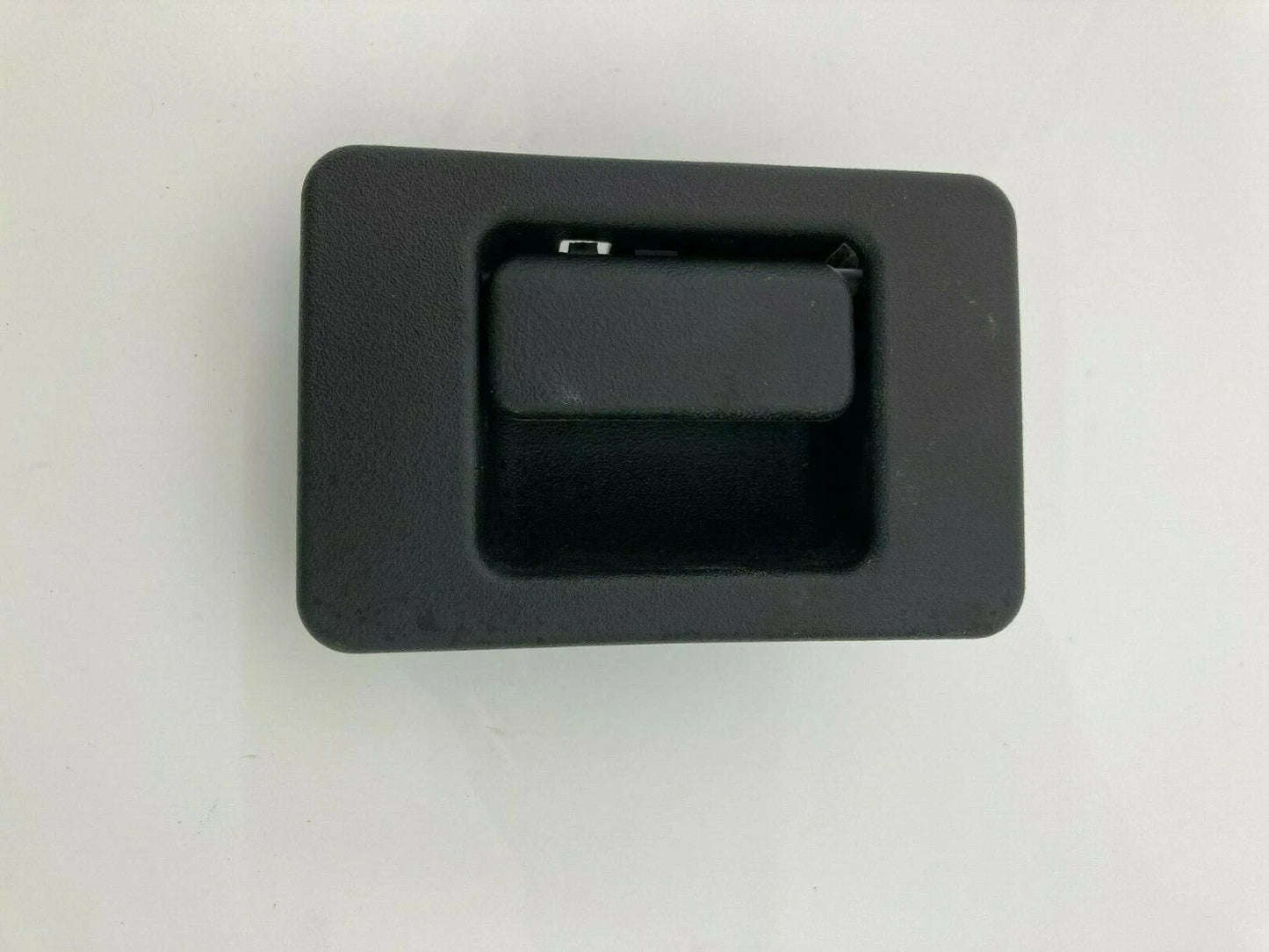 2008-2012 FORD ESCAPE GLOVE BOX COMPARTMENT LOCK LATCH HANDLE YL2A1006004AAW OEM