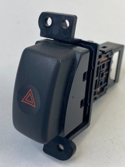 2000-2004 SUBARU OUTBACK SEDAN 4-DR EMERGENCY HAZARD CONTROL SWITCH BUTTON 06901